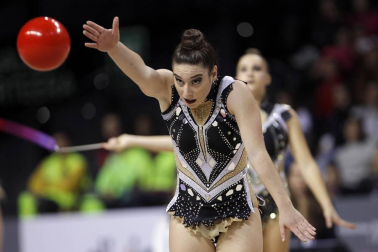 Las gimnastas se juegan en apenas dos minutos y medio el trabajo de varios meses de preparación previa y de más de dos horas de calentamiento el día de competición