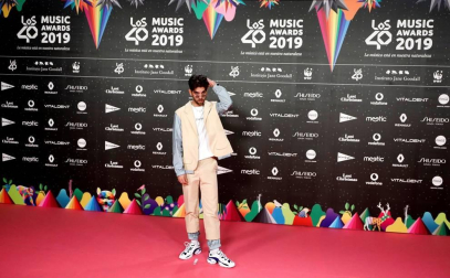 Rosalía, los Jonas Brothers, Leiva, Nicky Jam, Billie Eilis, Aitana, Becky G, Beret, Don Patricio o Ava Max, pusieron en pie a un público de casi 15.000 personas que asistieron a la gala de los premios '40 Music Awards' celebrada en el Wizink Center de Madrid.