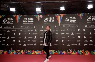 Rosalía, los Jonas Brothers, Leiva, Nicky Jam, Billie Eilis, Aitana, Becky G, Beret, Don Patricio o Ava Max, pusieron en pie a un público de casi 15.000 personas que asistieron a la gala de los premios '40 Music Awards' celebrada en el Wizink Center de Madrid.