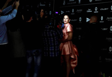 Rosalía, los Jonas Brothers, Leiva, Nicky Jam, Billie Eilis, Aitana, Becky G, Beret, Don Patricio o Ava Max, pusieron en pie a un público de casi 15.000 personas que asistieron a la gala de los premios '40 Music Awards' celebrada en el Wizink Center de Madrid.