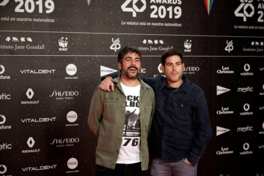 Rosalía, los Jonas Brothers, Leiva, Nicky Jam, Billie Eilis, Aitana, Becky G, Beret, Don Patricio o Ava Max, pusieron en pie a un público de casi 15.000 personas que asistieron a la gala de los premios '40 Music Awards' celebrada en el Wizink Center de Madrid.