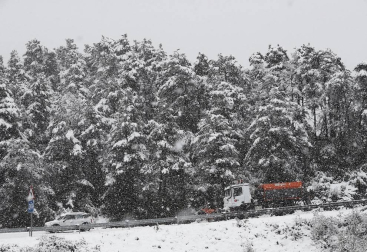 La nieve ha vuelto a Navarra en las últimas horas. La cota subirá en las próximas horas hasta los 1.200/1.000 metros.