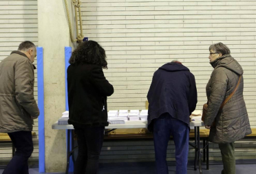 Jornada electoral marcada por el frío, la lluvia y la nieve