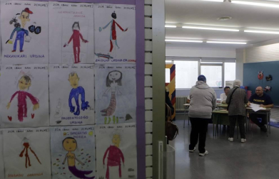Jornada electoral marcada por el frío, la lluvia y la nieve