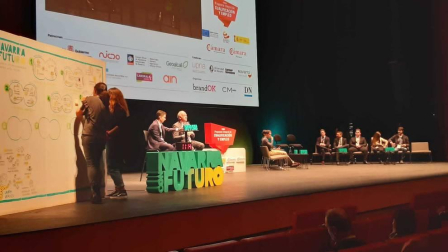16 hombres y mujeres de diferentes generaciones y disciplinas compartieron experiencias en Navarra con Futuro