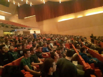 16 hombres y mujeres de diferentes generaciones y disciplinas compartieron experiencias en Navarra con Futuro