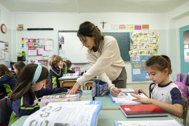 Alumnado del Colegio FEC Vedruna de Pamplona durante una jornada lectiva.