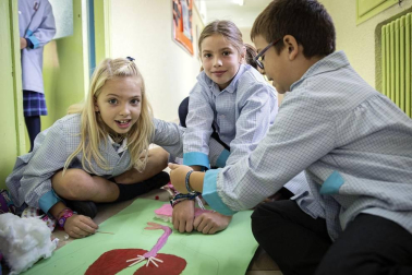 Alumnado del Colegio FEC Vedruna de Pamplona durante una jornada lectiva.