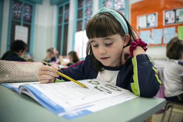 Alumnado del Colegio FEC Vedruna de Pamplona durante una jornada lectiva.