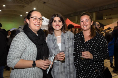 El pabellón deportivo Hilarión Eslava acogió la quinta edición de la feria Beerlada, que durante el fin de semana del 8 y 9 de noviembre reunió a los amantes de la cerveza de origen artesanal. Un evento en el que se pudo participar en diferentes actividades como catas temáticas, conciertos o concurso de catas a ciegas.