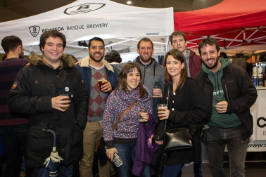 El pabellón deportivo Hilarión Eslava acogió la quinta edición de la feria Beerlada, que durante el fin de semana del 8 y 9 de noviembre reunió a los amantes de la cerveza de origen artesanal. Un evento en el que se pudo participar en diferentes actividades como catas temáticas, conciertos o concurso de catas a ciegas.