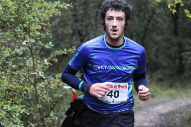 Álvaro Ramos y Cristina Santamaría estrenaron el podio y Alba Azcona y Alberto Azparren ganaron en los 7 km