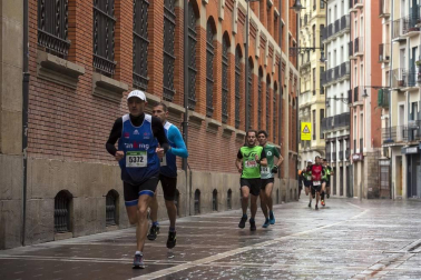 Fotos de la carrera popular solidaria del Teléfono de la Esperanza