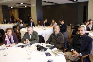 Un centenar de personas participó en la cita celebrada en Pamplona este lunes, 18 de noviembre de 2019.