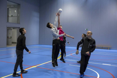 Alumnado del colegio Calasanz Escolapios de Pamplona durante una jornada lectiva.