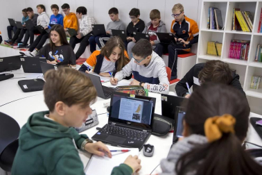 Alumnado del colegio Calasanz Escolapios de Pamplona durante una jornada lectiva.