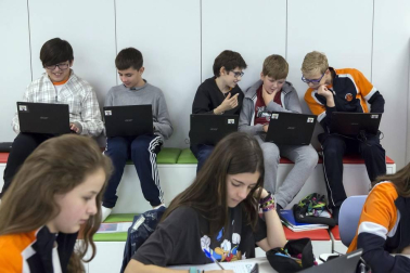 Alumnado del colegio Calasanz Escolapios de Pamplona durante una jornada lectiva.