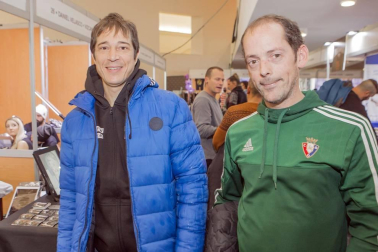 La Sala de Exposiciones de Baluarte acogió el fin de semana pasado la Pamplona Tattoo Expo, la II Convención Internacional de Tatuaje de la Comunidad foral. La Feria reunió un total de 80 stands de tatuaje de artistas de 19 ciudades españolas y el público pudo disfrutar de un buen ambiente e irse con un tatuaje recién hecho.