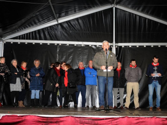 La plaza de los Fueros de Azagra se convirtió la jornada del sábado 16 de noviembre en un gran escaparate para las verduras de invierno. Allí se celebró el 'XIX Mercado Verduras de Invierno. Del campo a la mesa. Azagra siempre apetecible'. En este mismo espacio se instaló una carpa municipal en la que se desarrollaron diferentes actividades a lo largo del día, como talleres, degustaciones, cocinados en directo o actuaciones culturales.