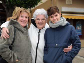 La plaza de los Fueros de Azagra se convirtió la jornada del sábado 16 de noviembre en un gran escaparate para las verduras de invierno. Allí se celebró el 'XIX Mercado Verduras de Invierno. Del campo a la mesa. Azagra siempre apetecible'. En este mismo espacio se instaló una carpa municipal en la que se desarrollaron diferentes actividades a lo largo del día, como talleres, degustaciones, cocinados en directo o actuaciones culturales.