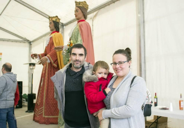 La localidad navarra vivió sus 5ª Jornadas Gastronómicas del Brócoli en las que los asistentes degustaron esta verdura tanto en pinchos como en platos acompañados de vinos navarros. Estas jornadas permitieron descubrir una diversidad de recetas saludables y sabrosas para el disfrute de los mayores y de los pequeños.