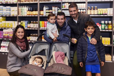 El miércoles 13 de noviembre se celebró la inauguración del segundo supermercado ecológico navarro 'Biecor Ecomarket' en el barrio pamplonés del Soto de Lezkairu. Este nuevo establecimiento se presentó ante los vecinos con una amplia oferta de productos saludables de elaboración ecológica.