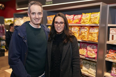 El miércoles 13 de noviembre se celebró la inauguración del segundo supermercado ecológico navarro 'Biecor Ecomarket' en el barrio pamplonés del Soto de Lezkairu. Este nuevo establecimiento se presentó ante los vecinos con una amplia oferta de productos saludables de elaboración ecológica.