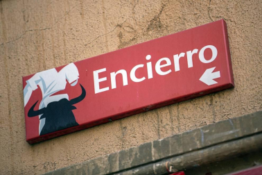 Fotos del mobiliario de Pamplona, cuyo mantenimiento le supone al Ayuntamiento de Pamplona un gasto anual de más de medio millón de euros
