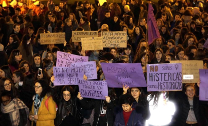 Fotografías de la concentración en Pamplona con motivo del 25 de noviembre: Día Internacional contra la violencia hacia las mujeres