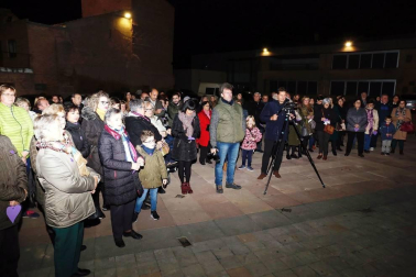 Galería de fotos de las concentraciones vividas este lunes, 25 de noviembre, en torno a la conmemoración del Día Internacional contra la violencia hacia las mujeres.