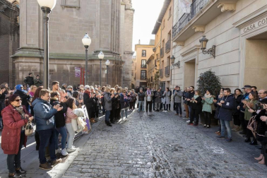 Galería de fotos de las concentraciones vividas este lunes, 25 de noviembre, en torno a la conmemoración del Día Internacional contra la violencia hacia las mujeres.