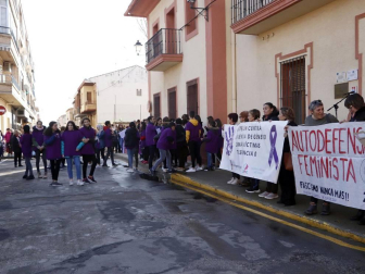 Galería de fotos de las concentraciones vividas este lunes, 25 de noviembre, en torno a la conmemoración del Día Internacional contra la violencia hacia las mujeres.