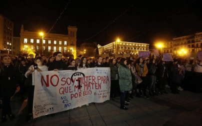 Fotografías de la concentración en Pamplona con motivo del 25 de noviembre: Día Internacional contra la violencia hacia las mujeres