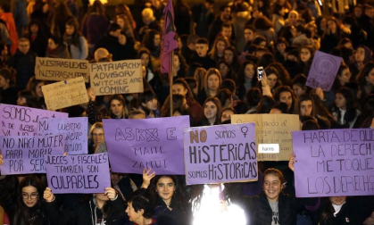 Fotografías de la concentración en Pamplona con motivo del 25 de noviembre: Día Internacional contra la violencia hacia las mujeres