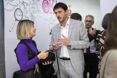 La sede de Diario de Navarra en Cordovilla ha sido el escenario de presentación pública de Navarra Incluye, un proyecto impulsado por Diario de Navarra y Abanti Social que nace con el objetivo de conseguir que Navarra sea la comunidad con el mayor índice de inclusión socio-laboral de personas en situación de difícil inserción.