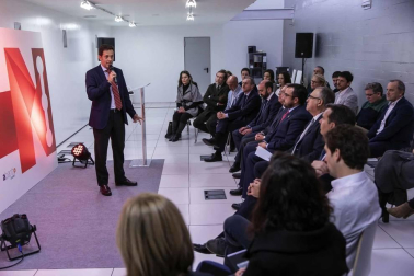 La sede de Diario de Navarra en Cordovilla ha sido el escenario de presentación pública de Navarra Incluye, un proyecto impulsado por Diario de Navarra y Abanti Social que nace con el objetivo de conseguir que Navarra sea la comunidad con el mayor índice de inclusión socio-laboral de personas en situación de difícil inserción.