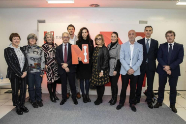 La sede de Diario de Navarra en Cordovilla ha sido el escenario de presentación pública de Navarra Incluye, un proyecto impulsado por Diario de Navarra y Abanti Social que nace con el objetivo de conseguir que Navarra sea la comunidad con el mayor índice de inclusión socio-laboral de personas en situación de difícil inserción.