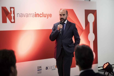 La sede de Diario de Navarra en Cordovilla ha sido el escenario de presentación pública de Navarra Incluye, un proyecto impulsado por Diario de Navarra y Abanti Social que nace con el objetivo de conseguir que Navarra sea la comunidad con el mayor índice de inclusión socio-laboral de personas en situación de difícil inserción.