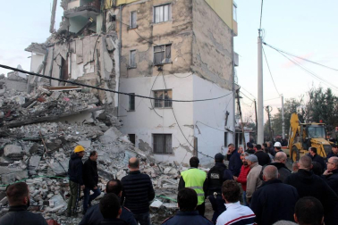 Fotos del terremoto en Albania que se ha sentido también en Bulgaria, Bosnia y Herzegovina, Croacia, Italia, Kosovo, Montenegro, Serbia y Macedonia del Norte.