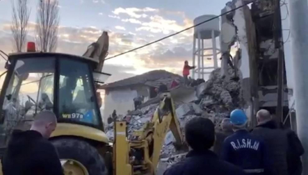 Fotos del terremoto en Albania que se ha sentido también en Bulgaria, Bosnia y Herzegovina, Croacia, Italia, Kosovo, Montenegro, Serbia y Macedonia del Norte.