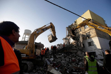 Fotos del terremoto en Albania que se ha sentido también en Bulgaria, Bosnia y Herzegovina, Croacia, Italia, Kosovo, Montenegro, Serbia y Macedonia del Norte.