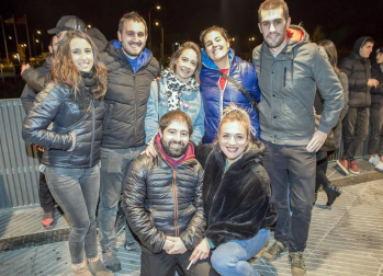 El pasado viernes se reunieron miles de personas en el Navarra Arena para disfrutar del concierto del grupo Berri Txarrak. La banda, nacida hace 25 años en Lekunberri, se despidió por todo lo alto con dos conciertos, viernes 22 y sábado 23 de noviembre, que consiguieron completar el aforo.