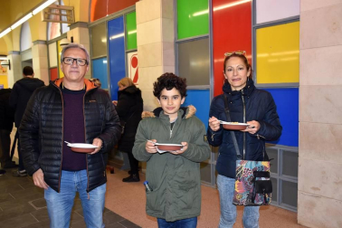 La VIII edición de Inverdura ofrece la oportunidad de degustar y reunirse alrededor de las verduras de invierno de la huerta navarra. Estas jornadas están organizadas por el Ayuntamiento de Tudela y son una excusa perfecta para disfrutar de un día en familia como fue el caso el pasado sábado.