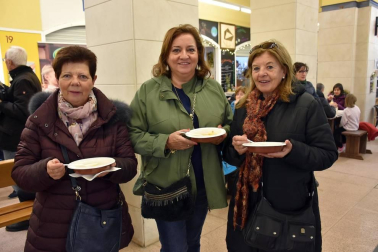 La VIII edición de Inverdura ofrece la oportunidad de degustar y reunirse alrededor de las verduras de invierno de la huerta navarra. Estas jornadas están organizadas por el Ayuntamiento de Tudela y son una excusa perfecta para disfrutar de un día en familia como fue el caso el pasado sábado.