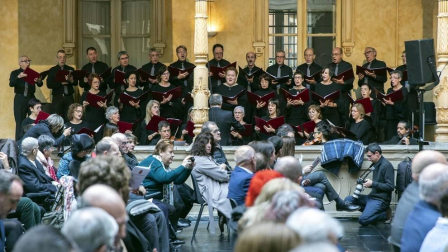 Acto institucional de celebración del Día de Navarra, en el que la presidenta María Chivite ha entregado la Medalla de Oro de la comunidad a la asociación de daño cerebral ADACEN.