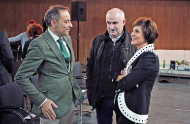 Fotografías del acto institucional de conmemoración del 40 aniversario de las primeras elecciones democráticas que ha tenido lugar en el Parlamento de Navarra.