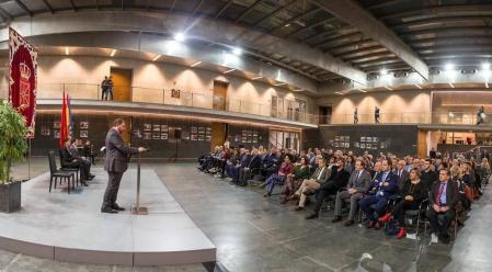 Fotografías del acto institucional de conmemoración del 40 aniversario de las primeras elecciones democráticas que ha tenido lugar en el Parlamento de Navarra.