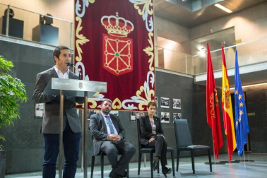 Fotografías del acto institucional de conmemoración del 40 aniversario de las primeras elecciones democráticas que ha tenido lugar en el Parlamento de Navarra.