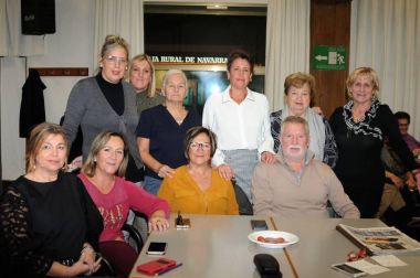 El pasado jueves 28 de noviembre, los habitantes de la localidad navarra de Cadreita pudieron disfrutar en familia o entre amigos de un concurso de tortillas de patata y de una degustación de las tortillas presentadas. El premio al mejor plato era un jamón y un lote de vino, lo mejor para entrar en los preparativos de Navidad.