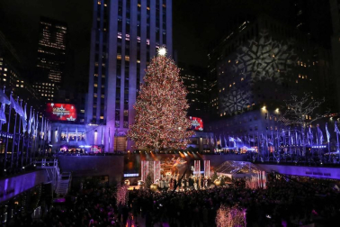 Fotos del encendido del árbol del Rockefeller Center, en Nueva York